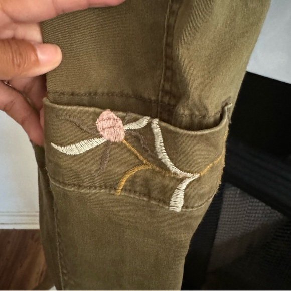 Anthropologie Austen Embroidered Utility Pants Size 28 - Picture 3 of 7